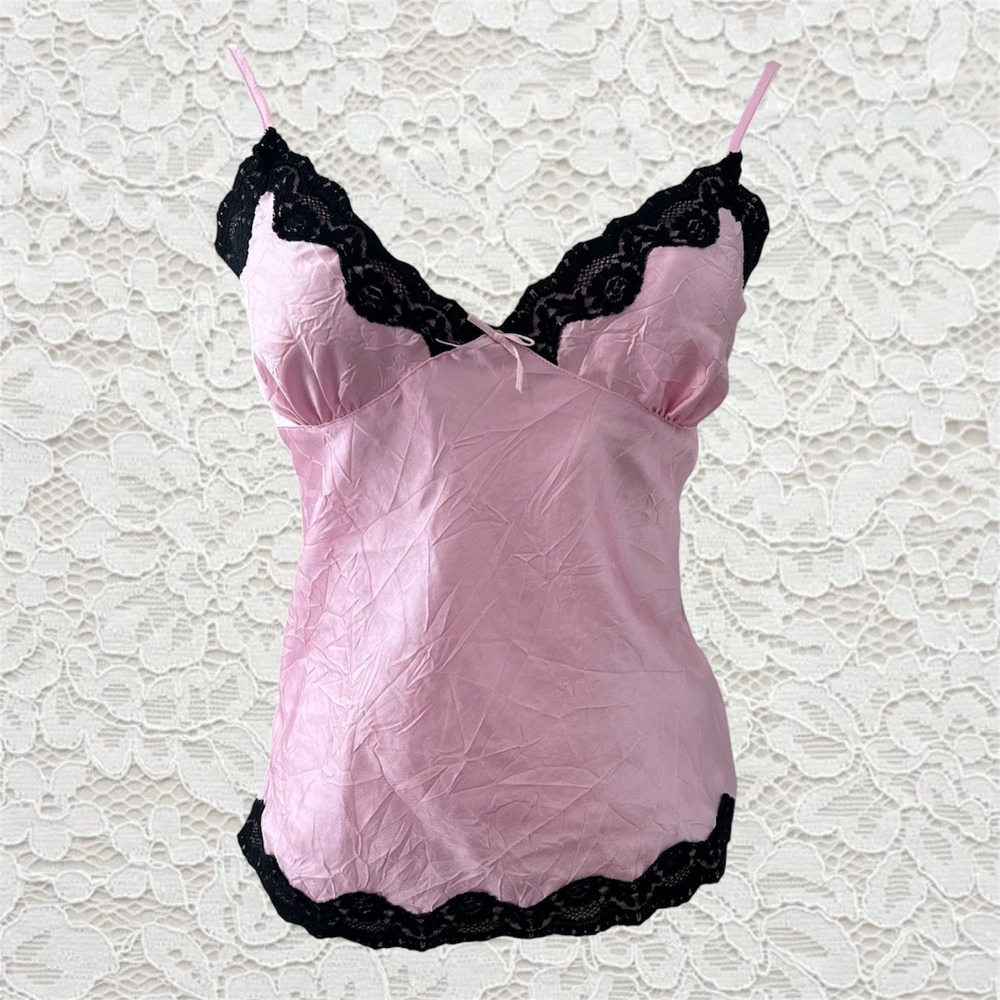 vintage y2k eyeshadow pink tank top with black lace trim